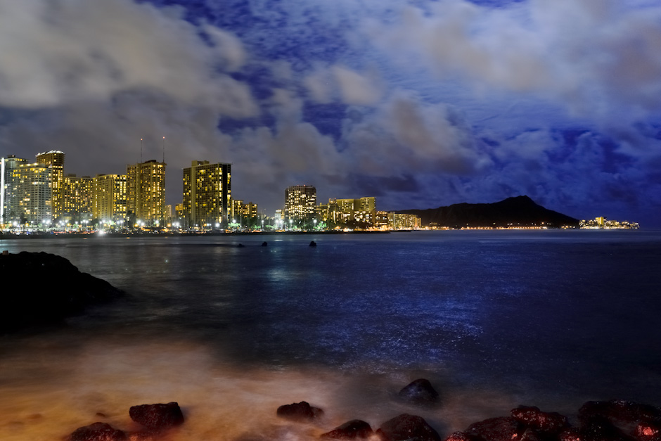 Ala-Moana-Panorama-2011-04-15.jpg